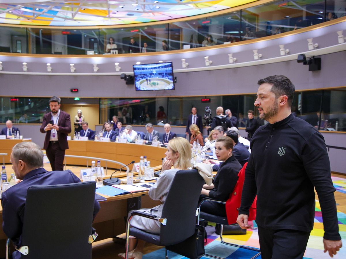 Brüsszel, 2025. március 6.
Volodimir Zelenszkij ukrán elnök az Európai Unió rendkívüli csúcstalálkozóján az Európai Tanács brüsszeli épületében 2025. március 6-án.
MTI/EPA/Olivier Matthys