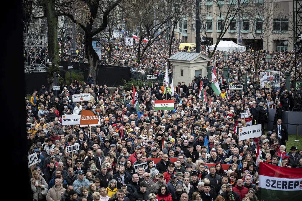 Orbán Viktor miniszterelnök beszéde a Múzeumkertben, OrbánViktor, 2025.03.15.
