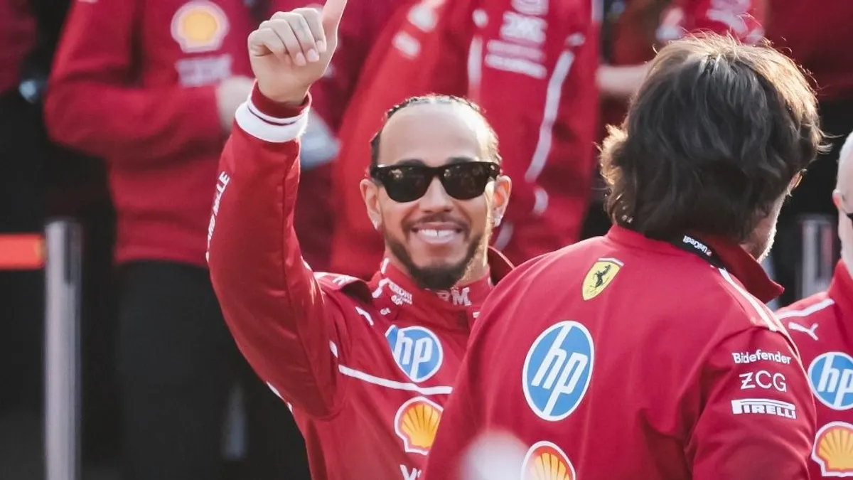 Hamilton szerint vele szemben Vettelnek volt egy nagy előnye a Ferrarinál