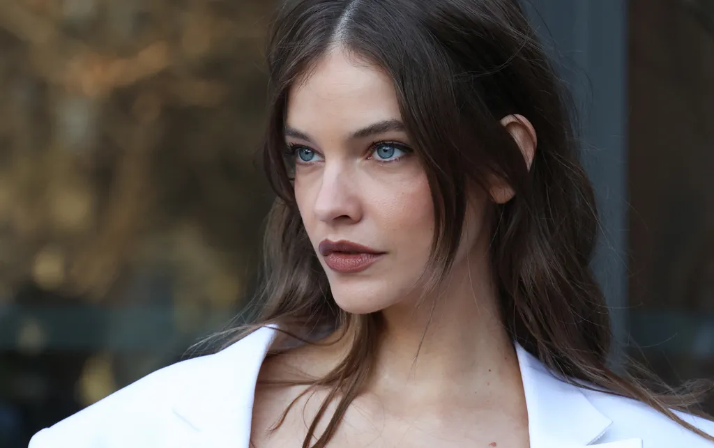 Palvin Barbara, PalvinBarbara, magyar divatmodell, Stella McCartney, StellaMcCartney, divatbemutató, Párizs, 2025