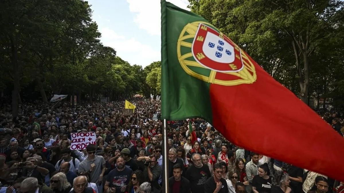 Három év alatt három választás – a portugál elnök feloszlatta a parlamentet