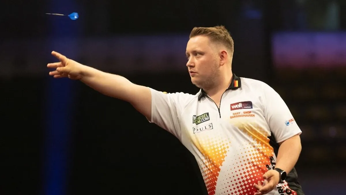 Darts UK Open: beleállt a játékos lábába a kipattanó nyíl