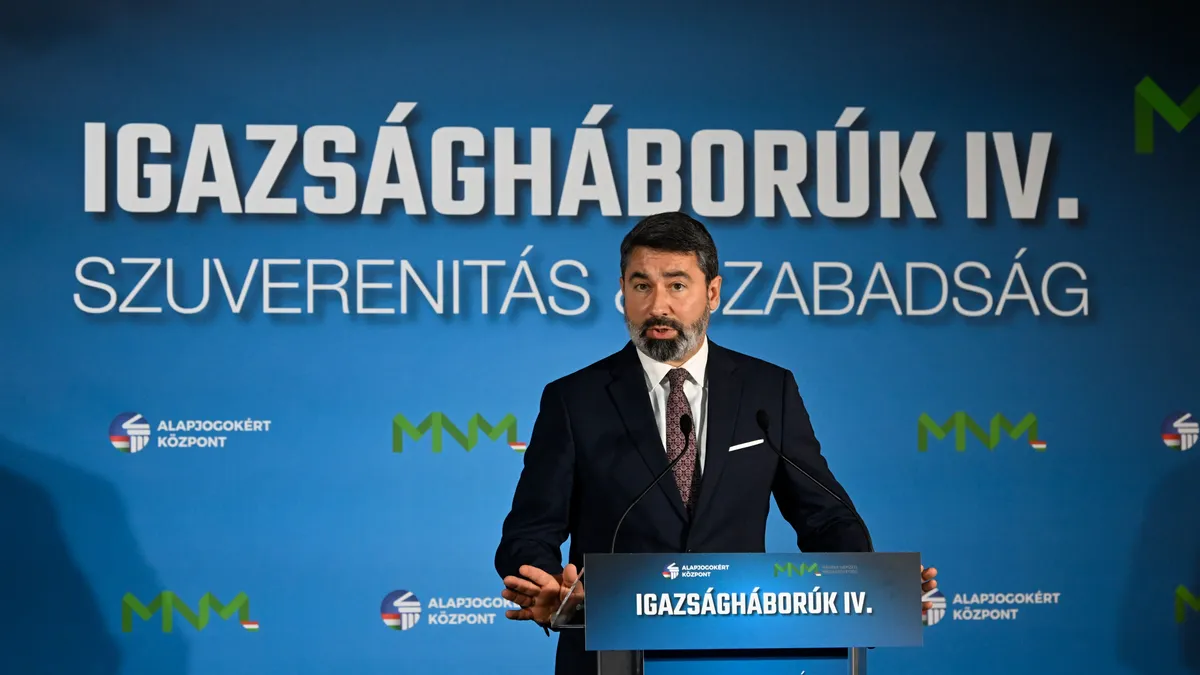 Budapest, 2025. március 28.
Hidvéghi Balázs, a Miniszterelnöki Kabinetiroda parlamenti államtitkára beszél a Magyar Nemzeti Médiaszövetség és az Alapjogokért Központ Igazságháborúk konferenciasorozatának Szuverenitás és szabadság című rendezvényén a budapesti Lónyay-Hatvany-villában 2025. március 28-án.
MTI/Máthé Zoltán