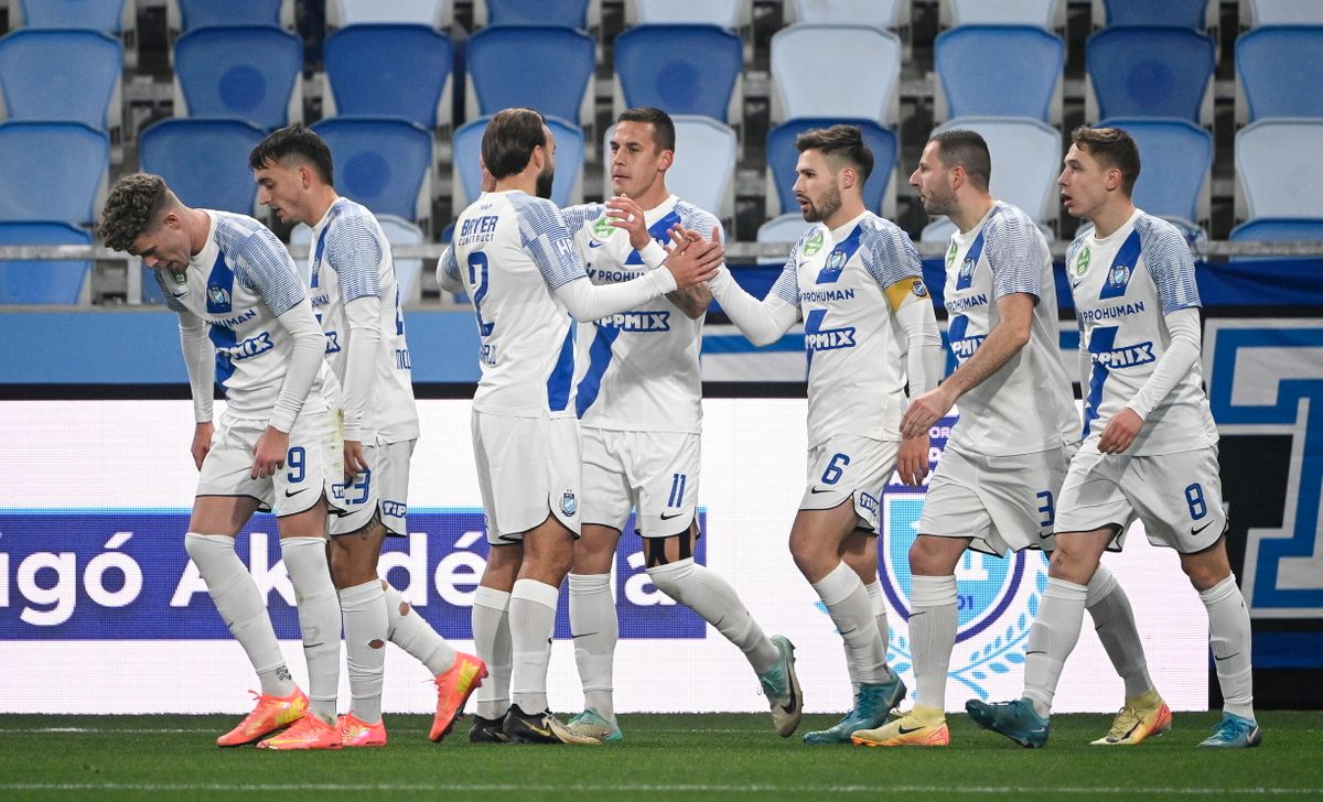 Budapest, 2024. december 3.
Az MTK  játékosainak gólöröme a labdarúgó OTP Bank Liga 5. fordulójából elhalasztott MTK Budapest - Paksi FC mérkőzésen az Új Hidegkuti Nándor Stadionban 2024. december 3-án.
MTI/Szigetváry Zsolt