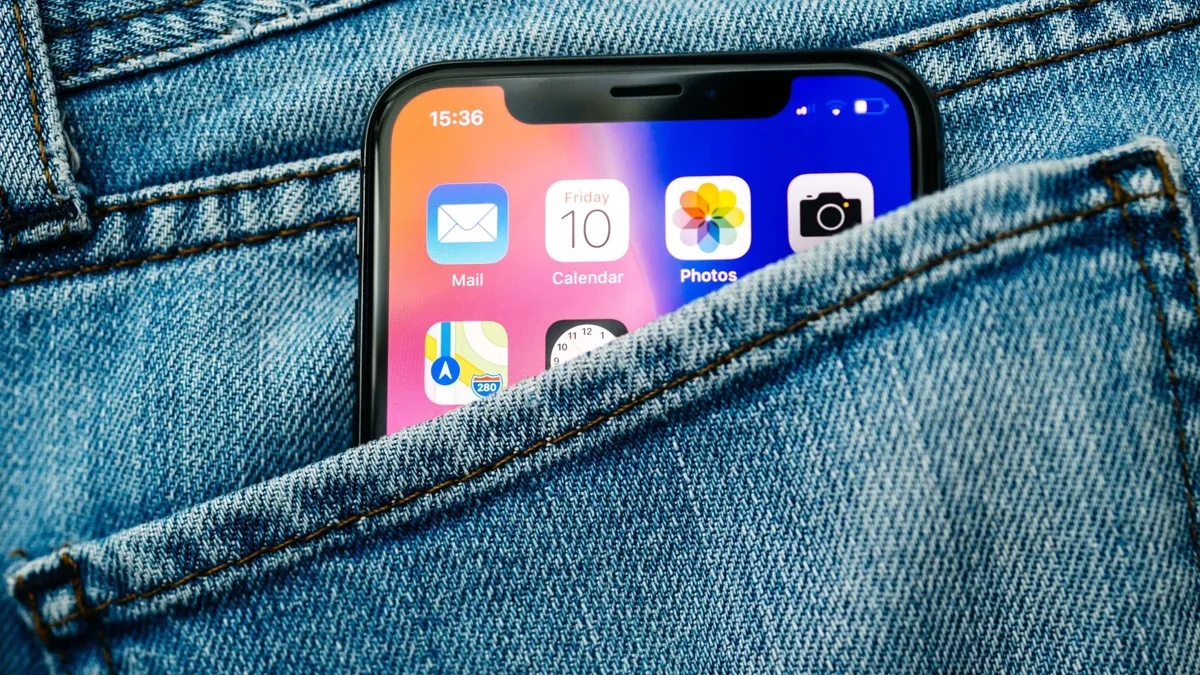 Kiderült, mit tesznek az emberek a használt telefonjaikkal