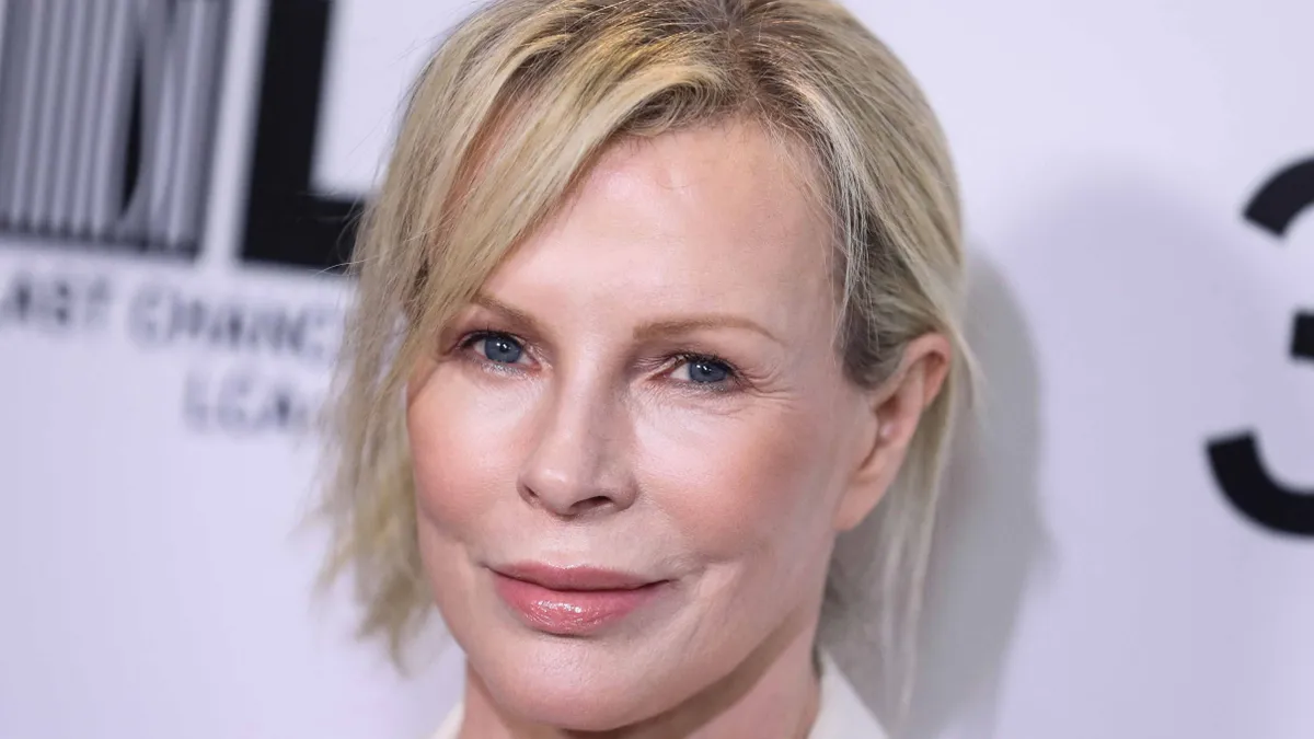 Kim Basinger lerántja a leplet a filmes szexről