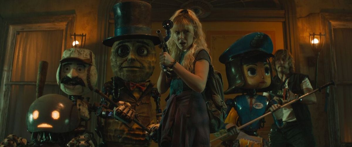 Millie Bobby Brown as Michelle and Chris Pratt as Keats. Netflix