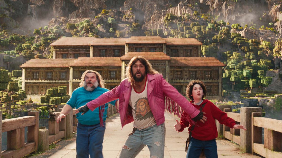 Egy Minecraft film, 2025, EgyMinecraftfilm2025, RELEASE DATE: April 4, 2025. TITLE: A Minecraft Movie. STUDIO: Warner Bros. DIRECTOR: Jared Hess. PLOT: Four misfits are suddenly pulled through a mysterious portal into a bizarre, cubic wonderland that thrives on imagination. To get back home, they'll have to master this world while embarking on a quest with an unexpected, expert crafter. STARRING: JACK BLACK as Steve, JASON MOMOA as Garrett, SEBASTIAN HAMSEN as Henry.