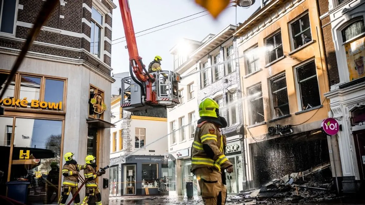 Tűz ütött ki Arnhem belvárosában, rengeteg épület megsemmisült