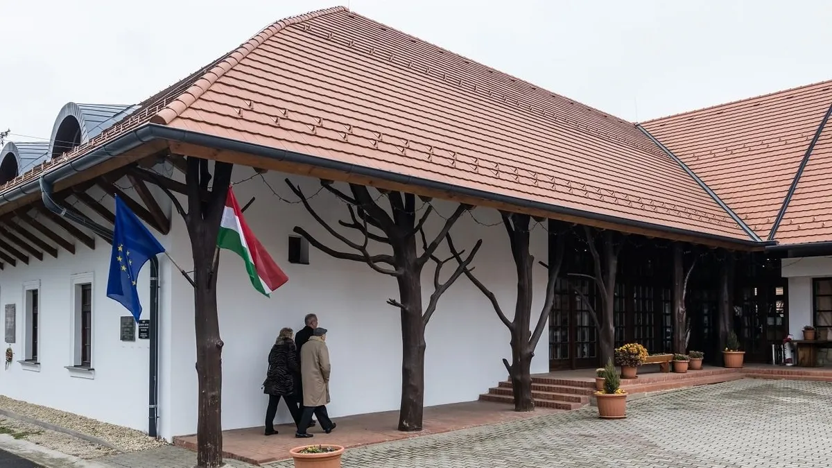 Jó híreket közöltek a Kormányinfón, ezekkel bővül a Magyar Falu Program
