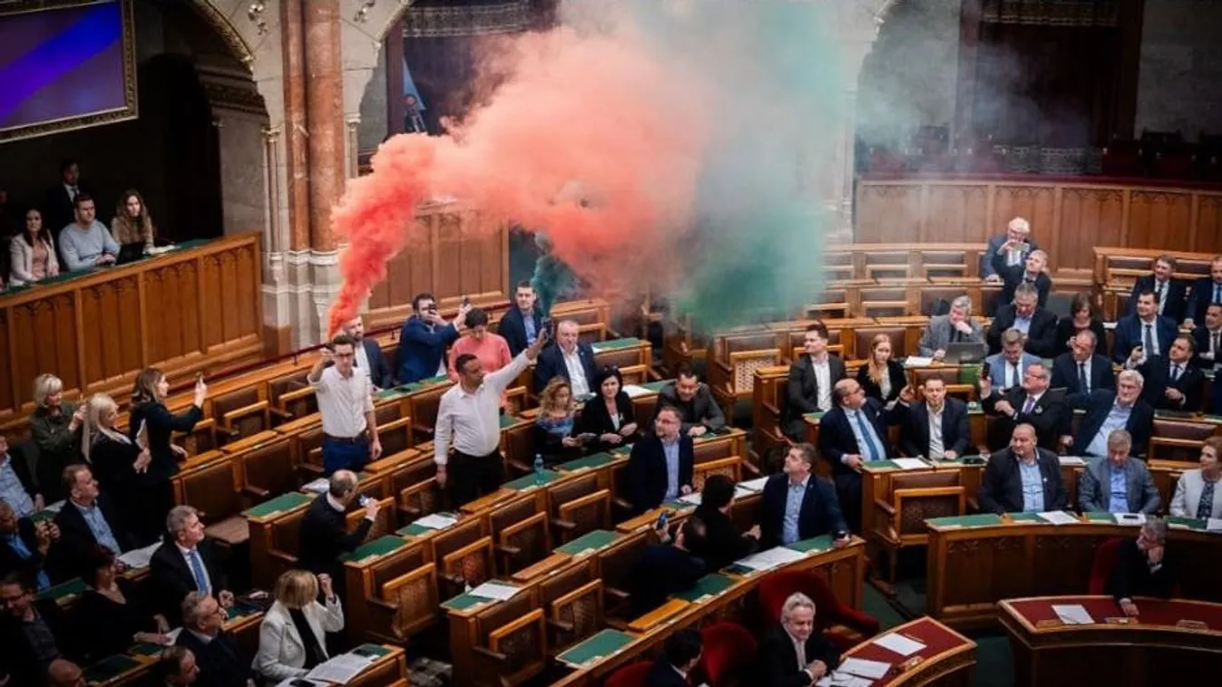 füstgránát, momentum