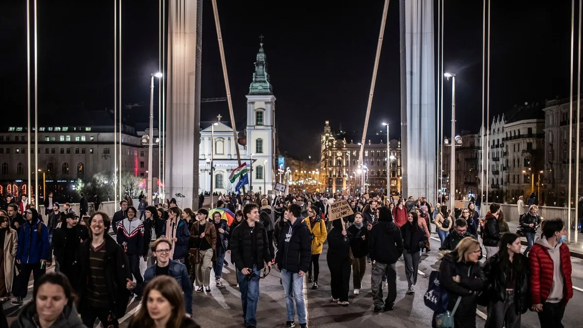 Hadházy Ákos újabb hídlezárást jelentett be