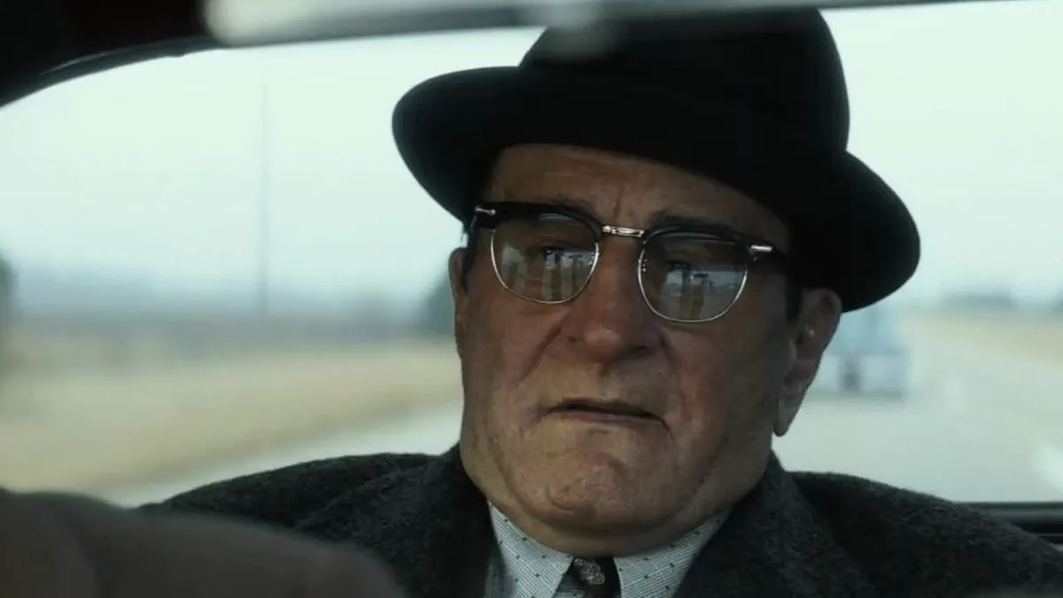 Robert De Niro duplaszerepben brillírozik