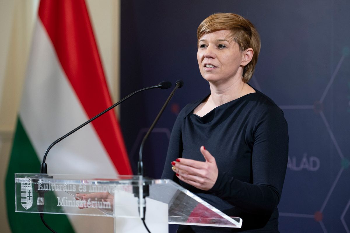 Budapest, 2025. február 11.
Varga-Bajusz Veronika, a Kulturális és Innovációs Minisztérium (KIM) felsőoktatásért, szak- és felnőttképzésért, fiatalokért felelős államtitkára beszél a tehetségbarát vállalat díjról tartott sajtótájékoztatón a Kulturális és Innovációs Minisztériumban 2025. február 11-én.
MTI/Bodnár Boglárka