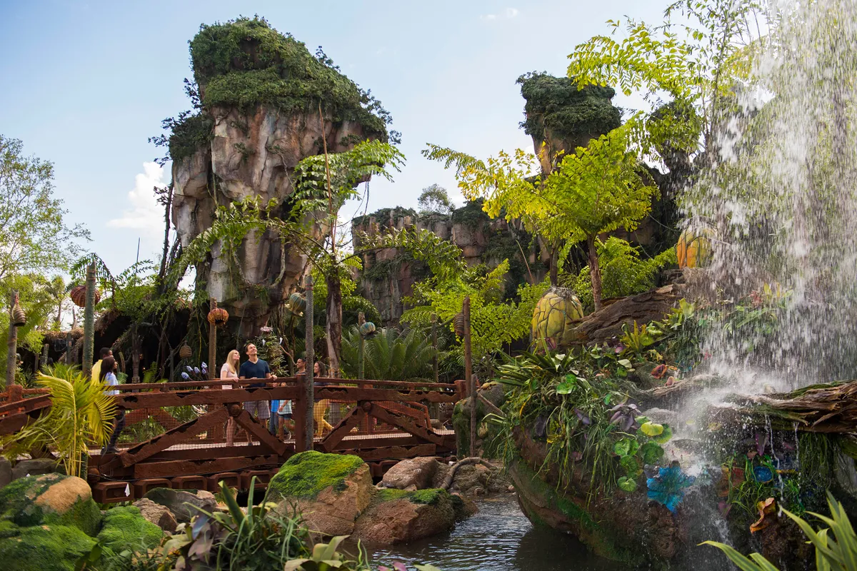 Disney Land, Everland, Universal Studios Japan, Paris, DisneyLand