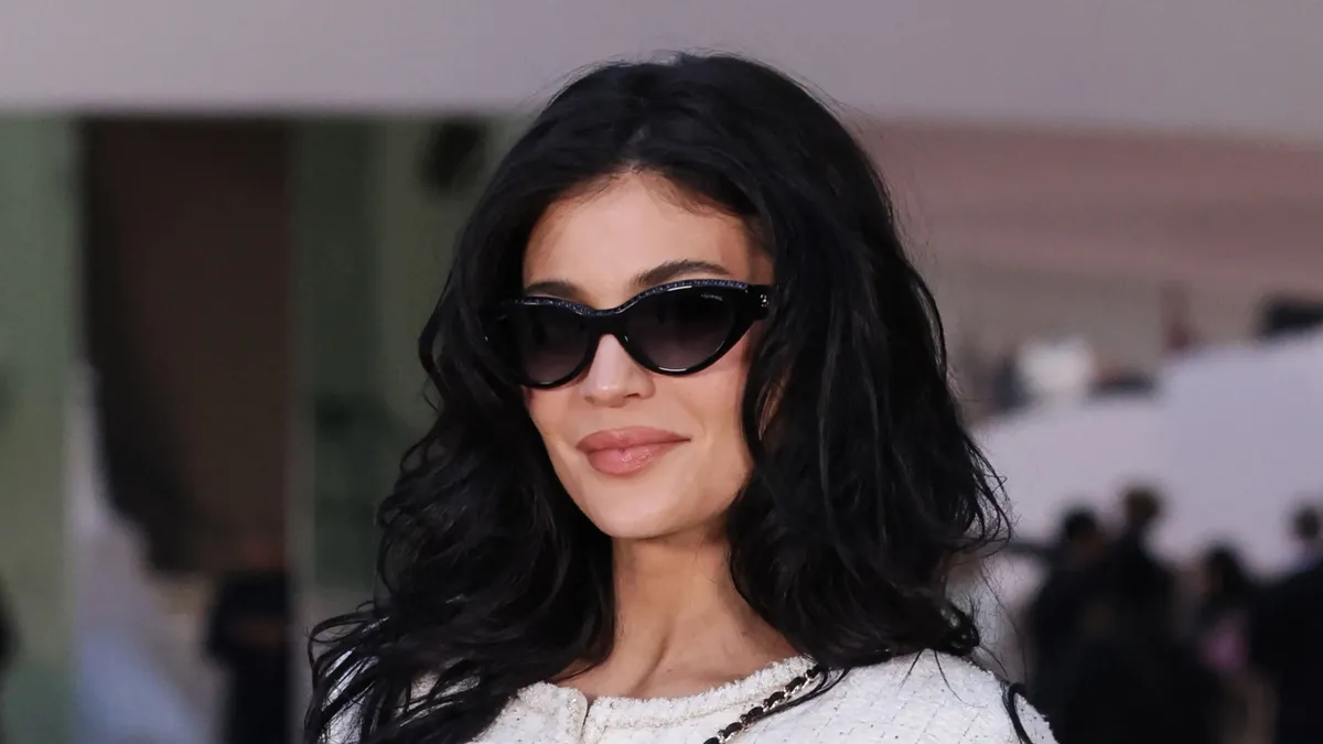 Kylie Jenner rém kellemetlenül viselkedett Elton Johnnal az Oscar-gálán - videó