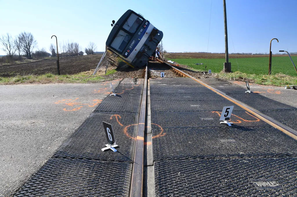 TISZAESZLÁRBALESET, halálos vonatbaleset Tiszaeszlár, vonatbalesetTiszaeszlár, halálosvonatbalesetTiszaeszlár, 2025.03.20.