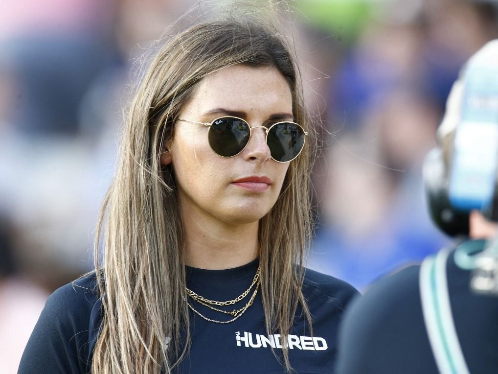 Emma Saunders, kómába esett