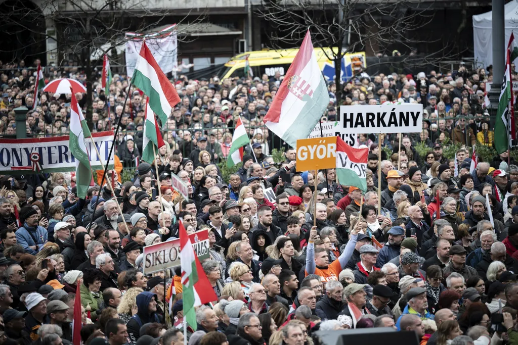 Orbán Viktor miniszterelnök beszéde a Múzeumkertben, OrbánViktor, 2025.03.15.