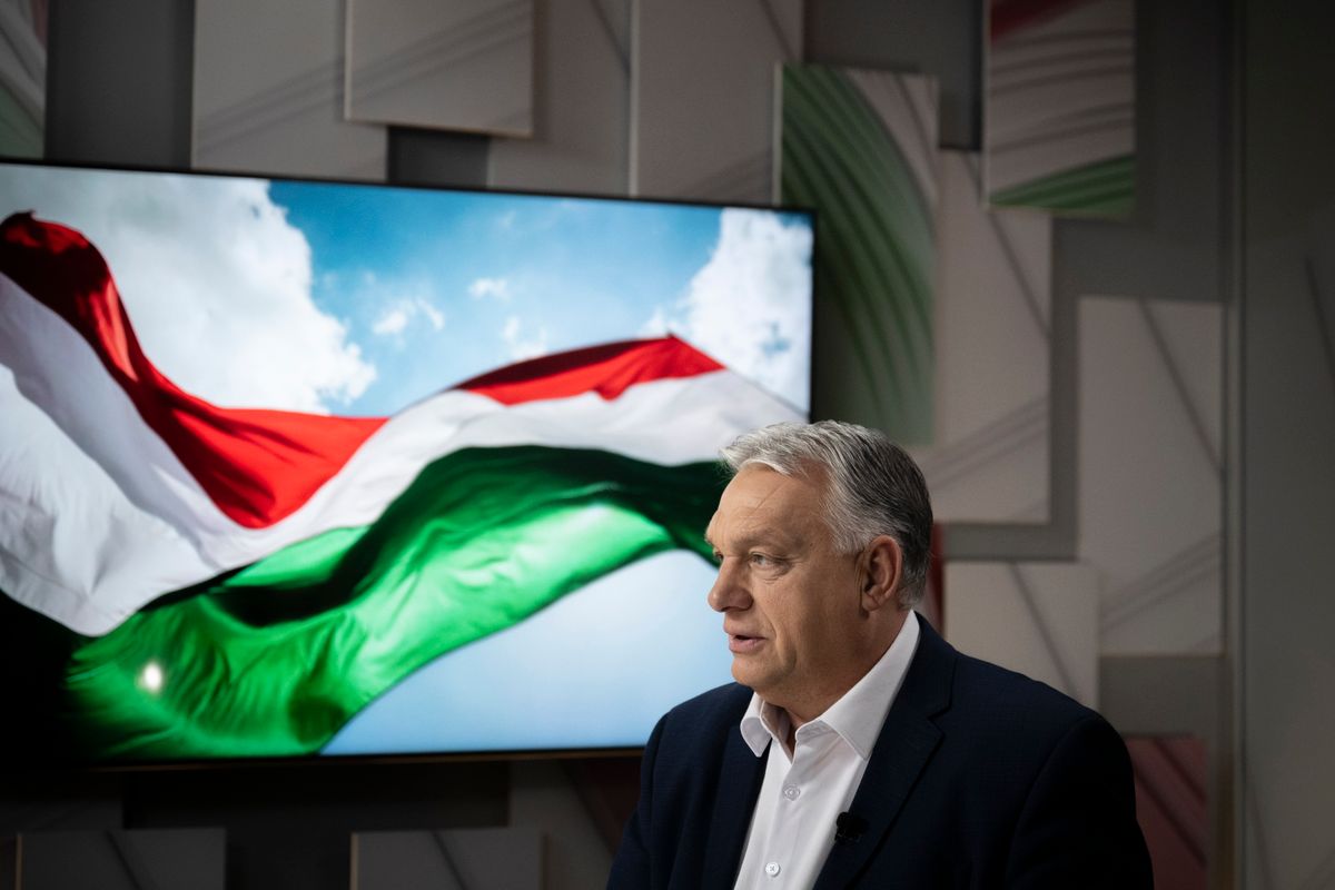 Brüsszel, 2025. március 7.
A Miniszterelnöki Sajtóiroda által közreadott képen Orbán Viktor miniszterelnök interjút ad a Kossuth rádió Jó reggelt, Magyarország! című műsorában a brüsszeli Közmédia Központban 2025. március 7-én.
MTI/Miniszterelnöki Sajtóiroda/Benko Vivien Cher