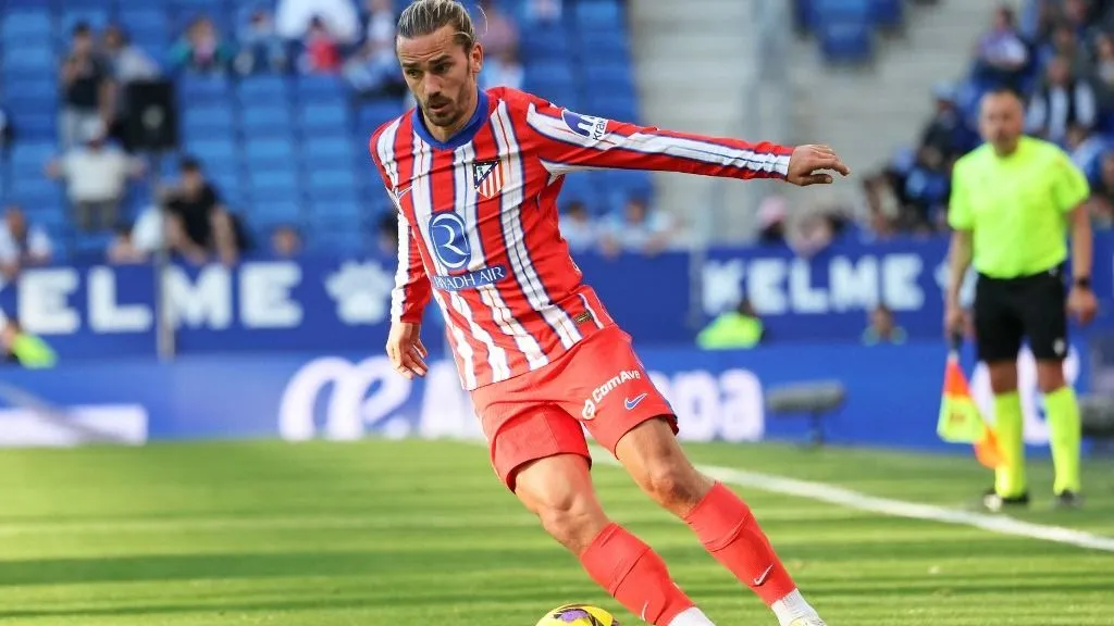 Antoine Griezmann plays during the match between RCD Espanyol and Club Atletico de Madrid, corresponding to week 29 of, parjelző, fejjel a földbe állt, LaLiga EA Sports, at the RCDE Stadium in Barcelona, Spain, on March 29, 2025. (Photo by Joan Valls/Urbanandsport/NurPhoto) (Photo by Urbanandsport / NurPhoto / NurPhoto via AFP)