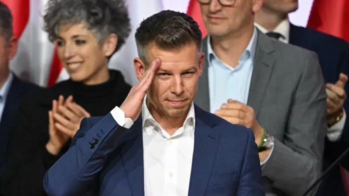Ingyen sör és örök élet? Magyar Péter populizmusának új mélységei