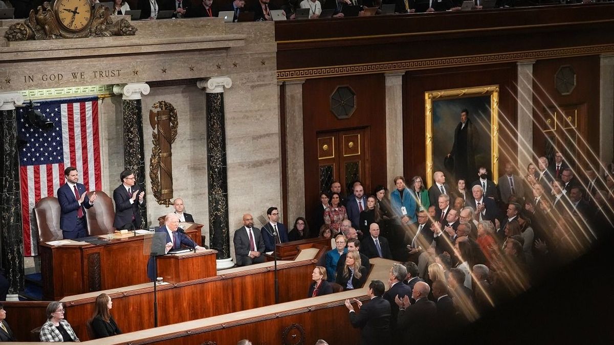 Donald Trump amerikai elnök beszédet mond a kongresszus együttes ülésén a washingtoni Capitoliumban, 2025. március 4-én. (Fotó: Andrew Harnik/Getty Images/AFP)