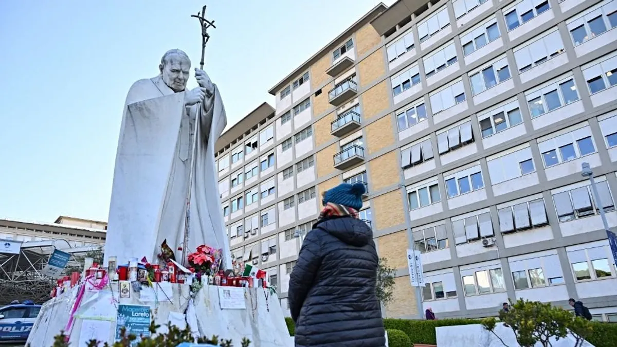 Továbbra is nagy a bizonytalanság Ferenc pápa állapota körül