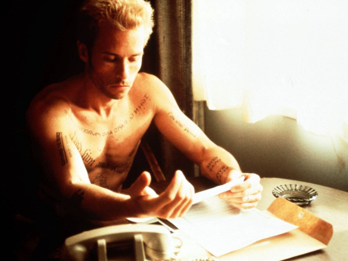 Filmes tetkók, Filmestetkók,
Guy Pearce - Memento