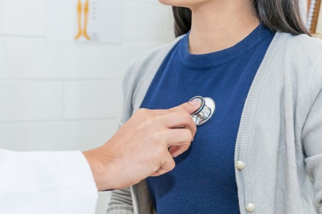Az alvászavarok igen gyakoriak a szívinfarktuson átesett páciensek körében, különösen, ha társbetegségek is jelen vannak náluk, és/vagy ha infarktus utáni depresszióval is küzdenek. A szívinfarktus utánii alvászavar nem csak zavaró, de veszélyes is.