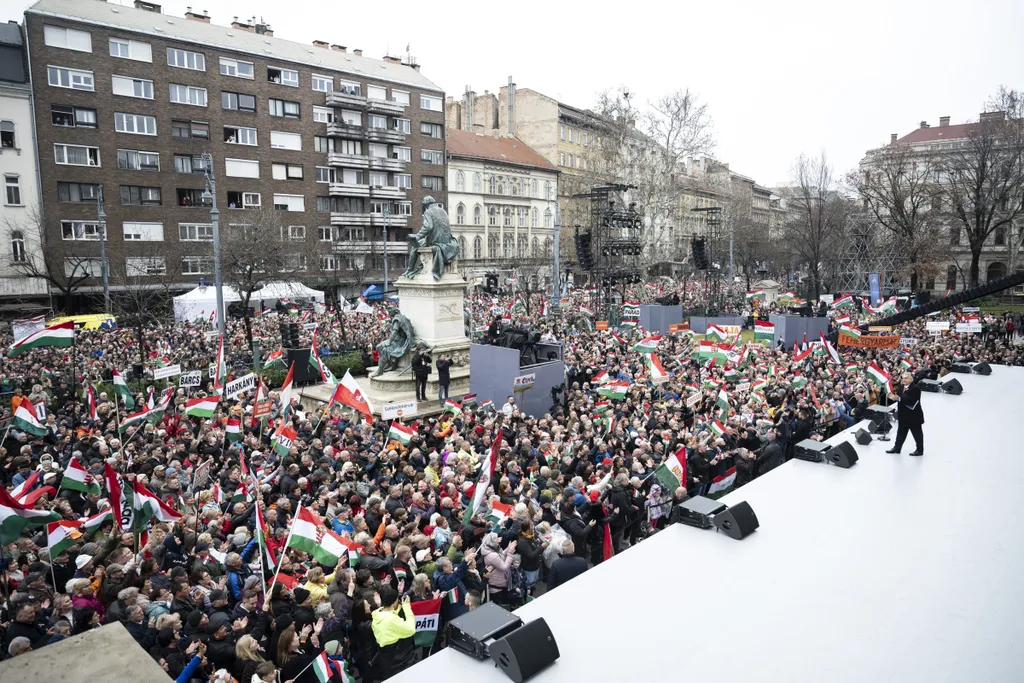 Orbán Viktor miniszterelnök beszéde a Múzeumkertben, OrbánViktor, 2025.03.15.