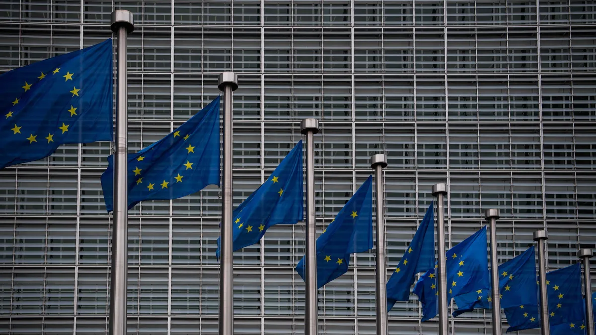 Feszültség várható az uniós csúcson, az európai baloldal támogatja a fegyverkezést