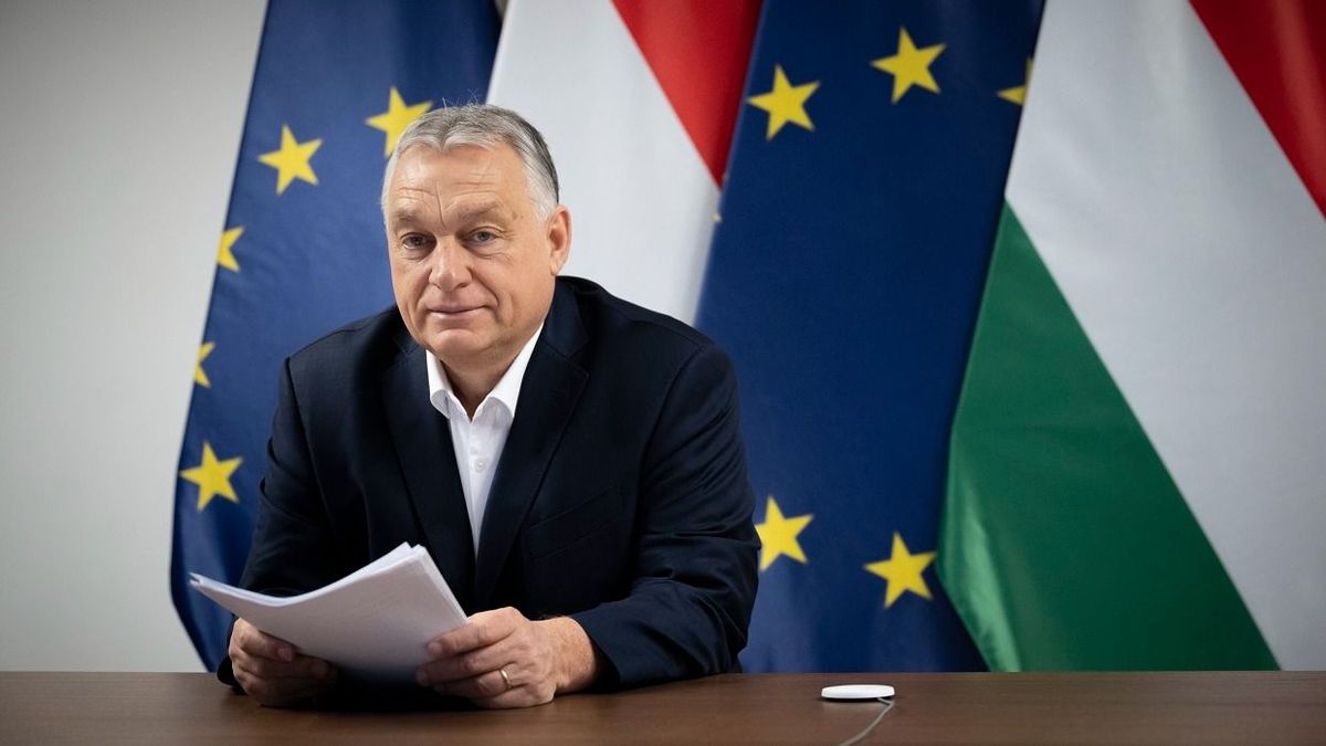 Orbán Viktor miniszterelnök az António Costa, az Európai Tanács (ET) elnöke által összehívott videokonferencián vesz részt a Karmelita kolostorban, 2025. február 26-án. (Fotó: MTI/Miniszterelnöki Sajtóiroda/Benko Vivien Cher)