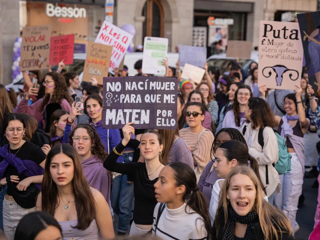 Nemzetközi Nőnap, international women's day