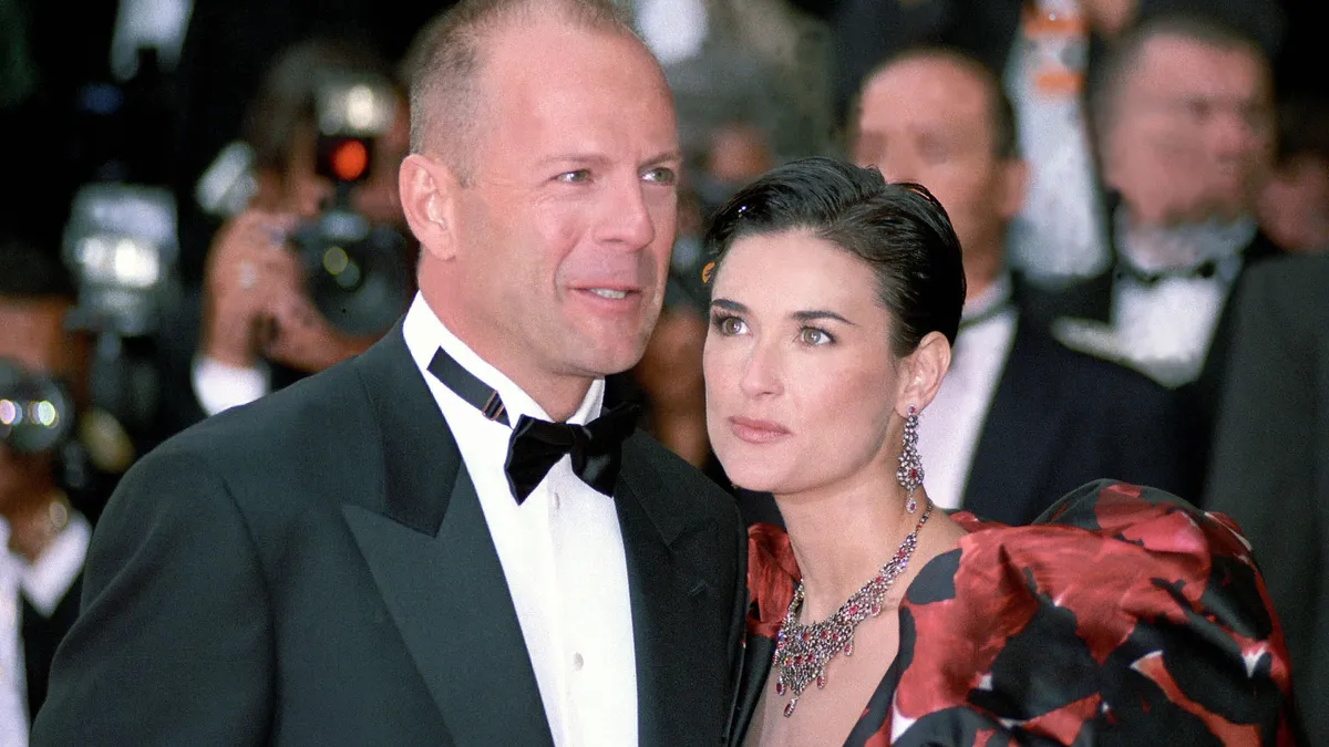 Különleges családi fotó került elő az egykor házas Bruce Willisről és Demi Moore-ról