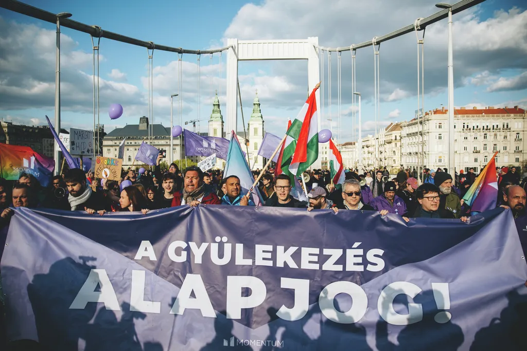 Pride-tüntetés, Pridetüntetés, Pride-párti tüntetés, Pridepártitüntetés, Budapest, 2025.04.08.