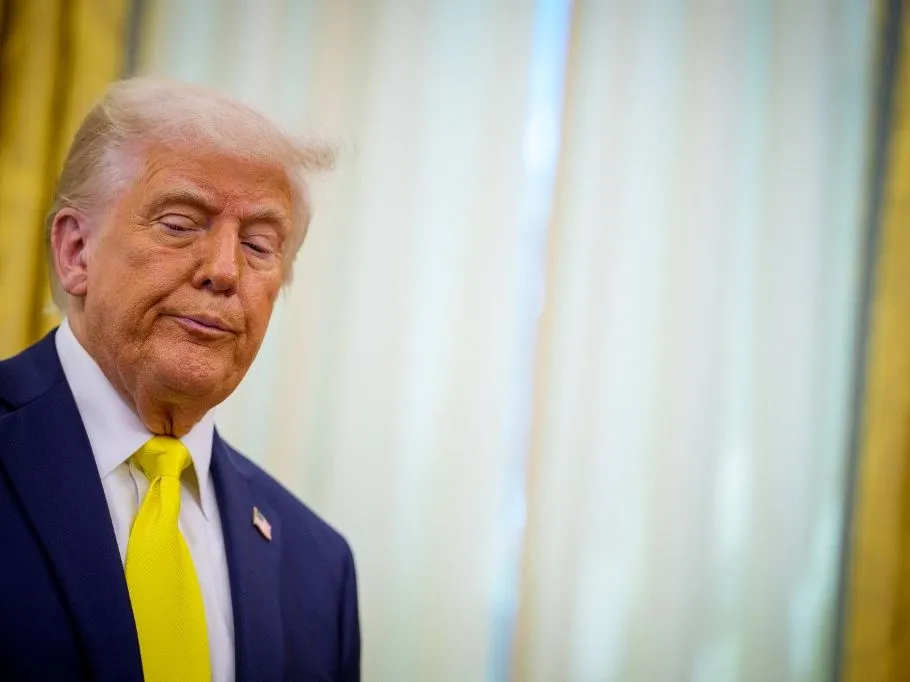 WASHINGTON, DC - APRIL 18: (EDITOR'S NOTE: Alternate Crop) U.S. President Donald Trump attends a swearing in ceremony for Dr. Mehmet Oz for Medicare and Medicaid Services Administrator in the Oval Office at the White House on April 18, 2025 in Washington, DC. Oz spoke of a desire to provide America access to great care while reducing chronic disease and modernizing Medicare and Medicaid.   Andrew Harnik/Getty Images/AFP (Photo by Andrew Harnik / GETTY IMAGES NORTH AMERICA / Getty Images via AFP)