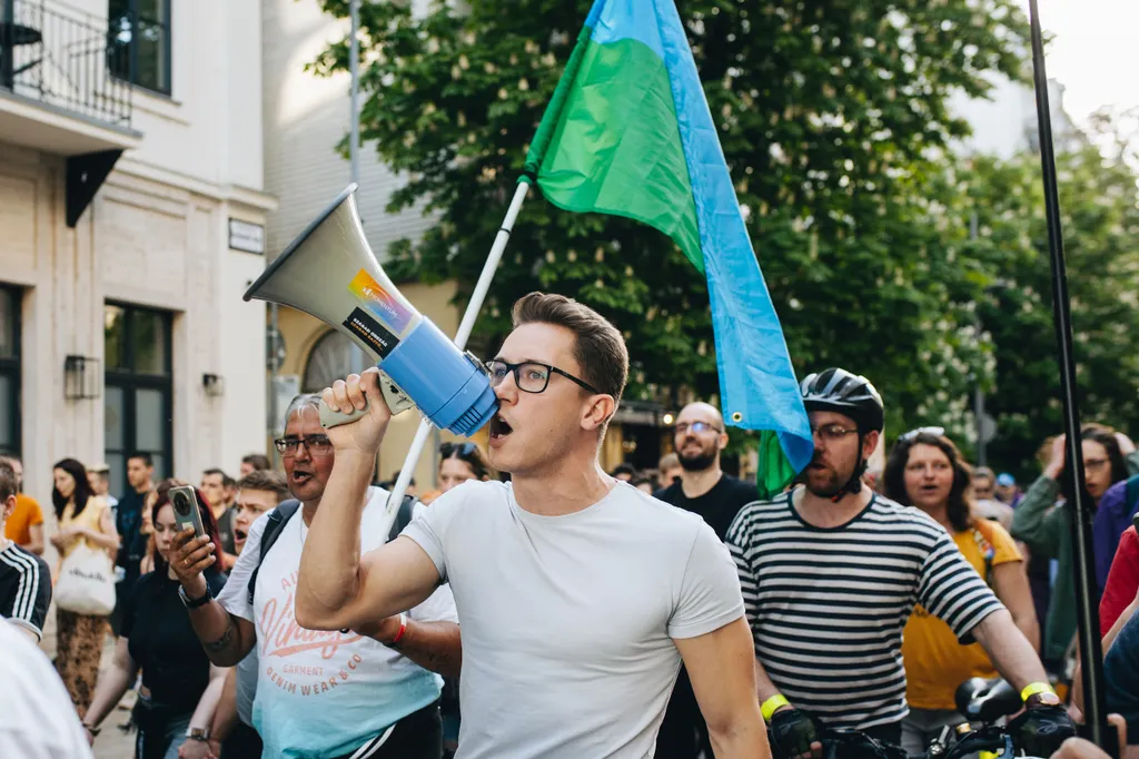 Hadházy Ákos, HadházyÁkos, tüntetés, hídfoglalás, Szabadság híd, 2025.04.22.