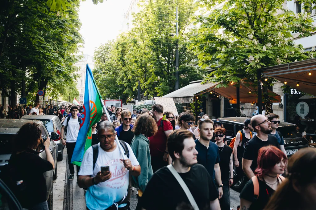 Hadházy Ákos, HadházyÁkos, tüntetés, hídfoglalás, Szabadság híd, 2025.04.22.