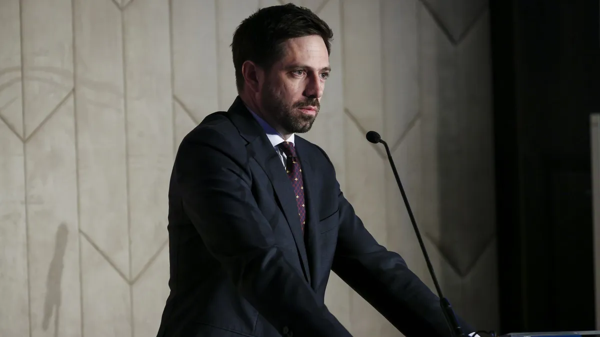 Magyar Levente: A külpolitika feladata a béke biztosítása és gazdasági érdekek képviselete