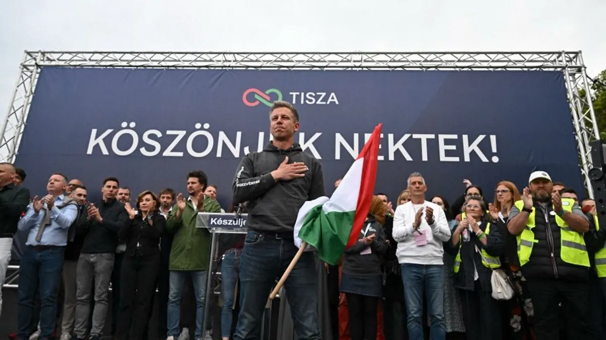 Több száz milliós portfóliók, luxuslakások – így élnek Magyar Péter emberei