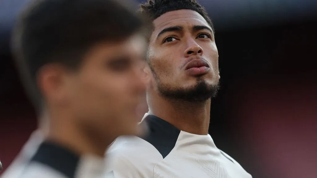 Real Madrid's English midfielder #05 Jude Bellingham takes part in a training session at the Emirates stadium in London on April 7, 2025, on the eve of their UEFA Champions League Quarter final first leg football match against Arsenal. (Photo by Adrian Dennis / AFP)