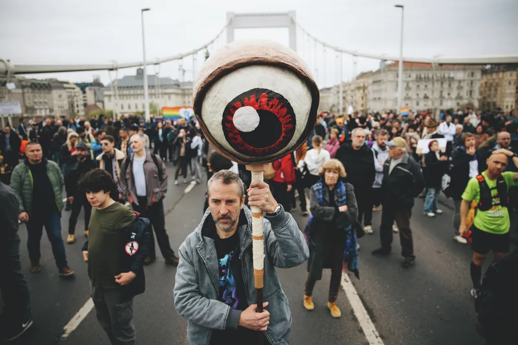 Pride-tüntetés, Hadházy Ákos, forgalmi dugó, Pride-tüntetésHadházyÁkos, forgalmi dugó, 2025.04.15.