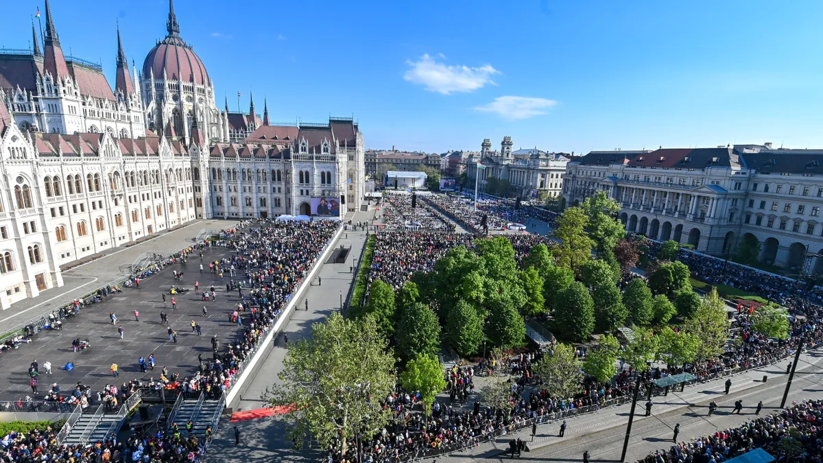 Ferenc pápa élete képekben, Ferencpápaéleteképekben, galéria, összeállítás, halálhír, 2025.04.21.