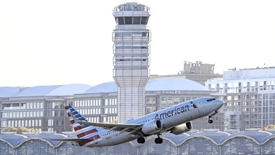 American Airlines Boeing 737 MAX 8 Ronald Reagan Washington National Airport 