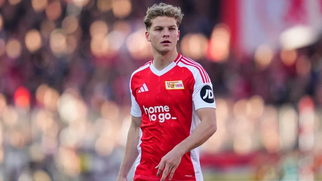 Schäfer András, András Schäfer of 1.FC Union Berlin  looks on during the 1. Bundesliga match between Union Berlin and VfL Wolfsburg at Stadion An der Alten Forsterei, Berlin, Germany on April 6, 2025.  (Photo by Ulrik Pedersen/NurPhoto) (Photo by Ulrik Pedersen / NurPhoto / NurPhoto via AFP)