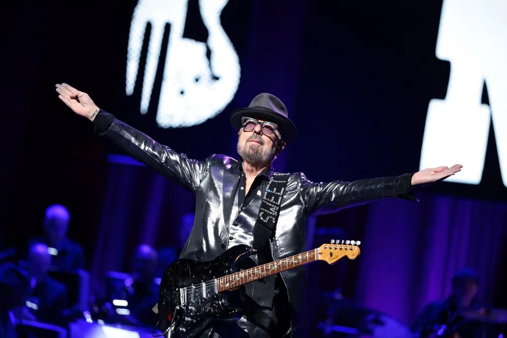NEW YORK, NEW YORK - MARCH 06: Dave Stewart performs during the ninth annual LOVE ROCKS NYC benefit concert For God's Love We Deliver at Beacon Theatre on March 06, 2025 in New York City.   Dimitrios Kambouris/Getty Images for LOVE ROCKS NYC/God's Love We Deliver/AFP (Photo by Dimitrios Kambouris / GETTY IMAGES NORTH AMERICA / Getty Images via AFP)