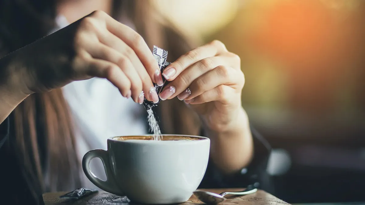 A mesterséges édesítőszer durva dolgokra késztetheti az agyat