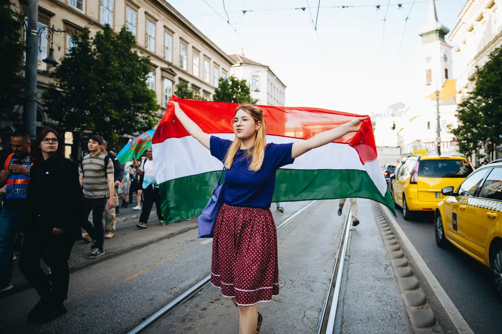 Hadházy Ákos, HadházyÁkos, tüntetés, hídfoglalás, Szabadság híd, 2025.04.22.