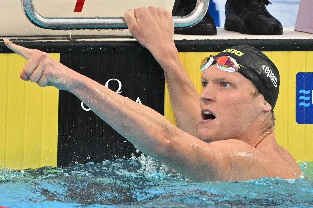 Austria's Felix Auboeck reacts after winning the Swimming Men's 400m Freestyle Final during the LEN European Aquatics Championships, at the Milan Gale Muskatirovic sports centre in Belgrade, on June 23, 2024. (Photo by ANDREJ ISAKOVIC / AFP)